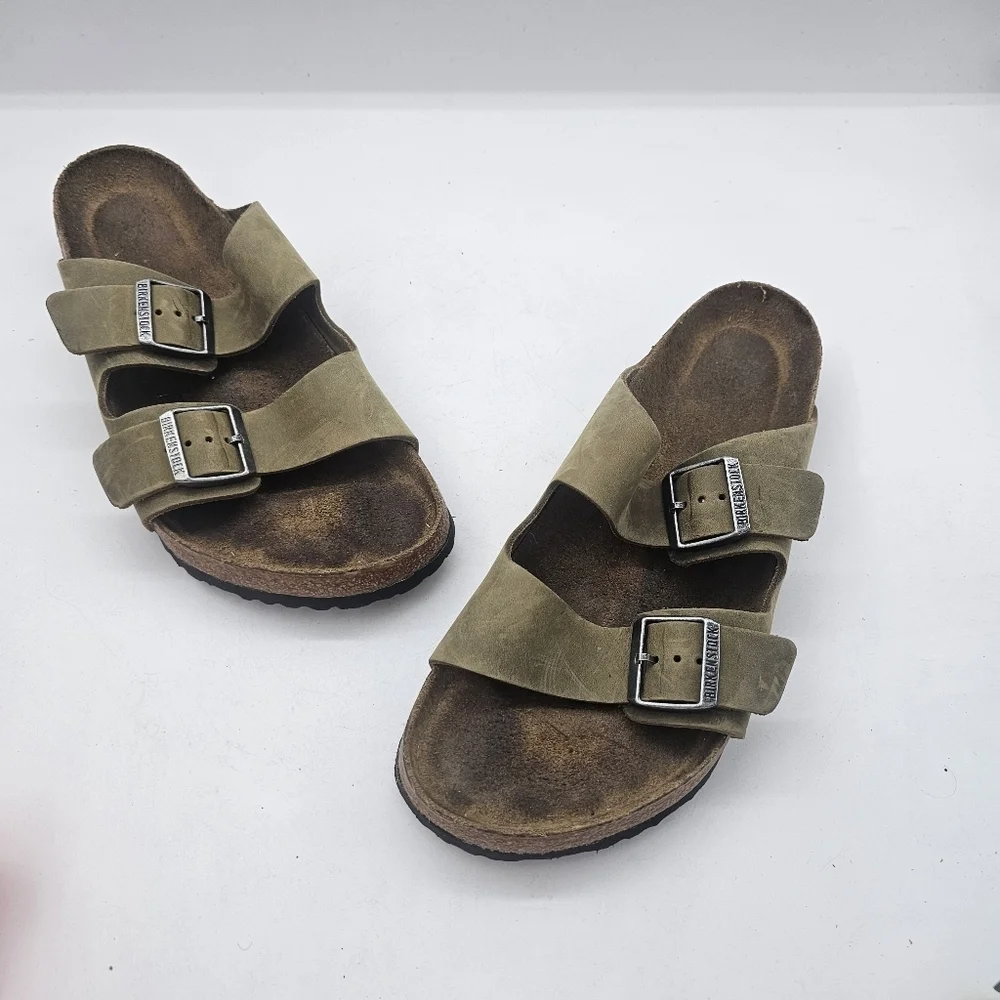 Birkenstock Arizona Two-Strap Sandals – Olive Green – Size Approx. US 10